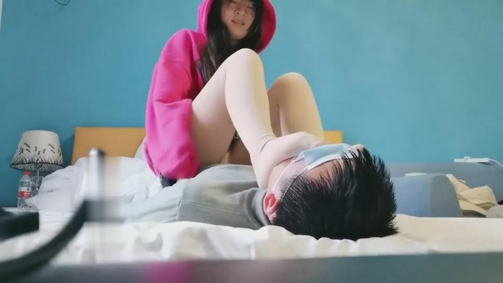 【婷婷sama】双少女人体家具戏弄狗 bf9449