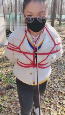 【梓晨】野外捆绑调女儿 bf3900