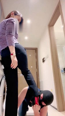 【珞一】女白领下班家务奴伺候 bf21803