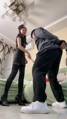 【艾莉】长靴黑丝诱惑地毯/高跟虐乳 bf25497