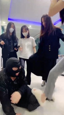 【精神小妹】群调-学生主暴力踢踹/全体重踩踏/转胯喝圣水 bf26612