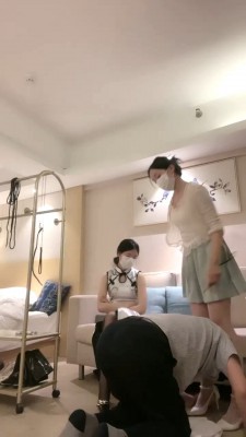 【颖主大人S】带闺蜜入圈暴力玩-骑马/鞋塞嘴/鞭打/靴子踩踏/提档 bf28546