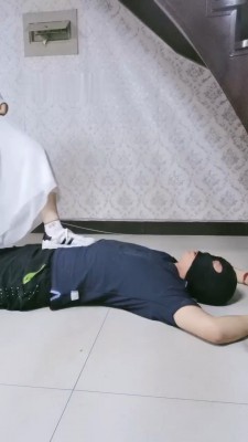 【敏敏郡主】裸足喂食/舔脏鞋底/全体重踩脸/碾压狗舌 bf30053