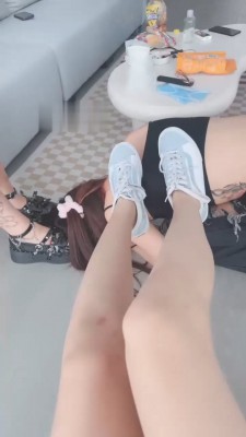 【小女仆】双S-母畜-舔脏鞋底/虐狗舌/踩踏转胯 bf30520