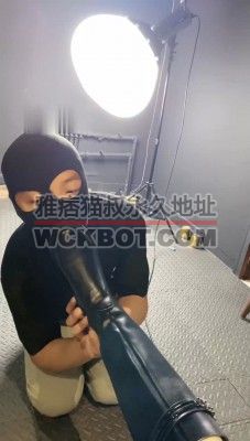 【冰诺】长靴白袜闻舔/吃白袜/裸足踩脸 JS230829051