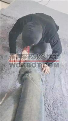 【灵竹】红高跟恋足跪舔/吮吸脚趾 bf38616
