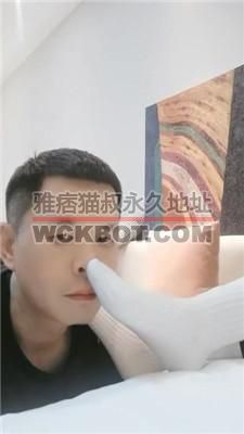 【文文文】沉浸式-闻舔素人的原味白袜 JS240325-4