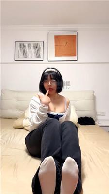 【素人饮水机】母狗舔乳虐乳场 JS260515-41