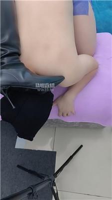 【思思】长靴捂酸臭黑丝踩虐舔 JS260517-87