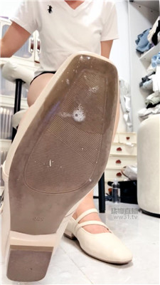 【妮蔻】臭鞋口水裸足吞J    260519-35