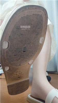【拽拽】脏鞋底寸止戏耍    260526-20