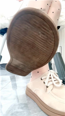 【依甜】老婆和女儿都是贱货    260603-6