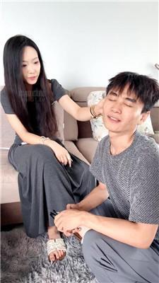 【小浩】开发脏拖鞋女神踩 JS260623-8