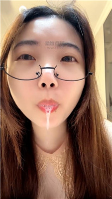 【萱子】骚脸诱惑口水阿黑颜盯    260701-36