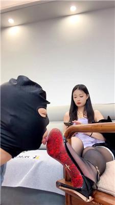 【宸宸大大】圈养生活化训狗-沉浸式舔脚 JS260712-63