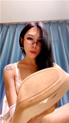 【喵酱紫】女王秘书诱惑洗脑老板做狗    260713-22