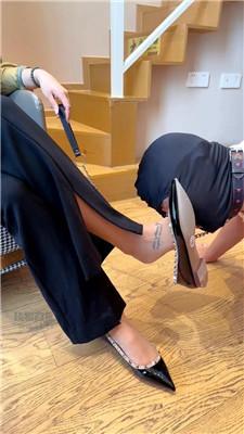 【黛西女神】铆钉脏鞋底清理舔 JS260720-2