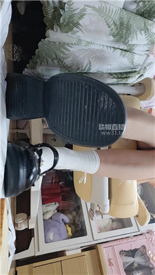 【yukis雪】小皮鞋底白袜裸足羞辱sb    260811-1
