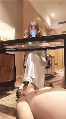 【一点点】家奴清理主人鞋底   JS260920-8